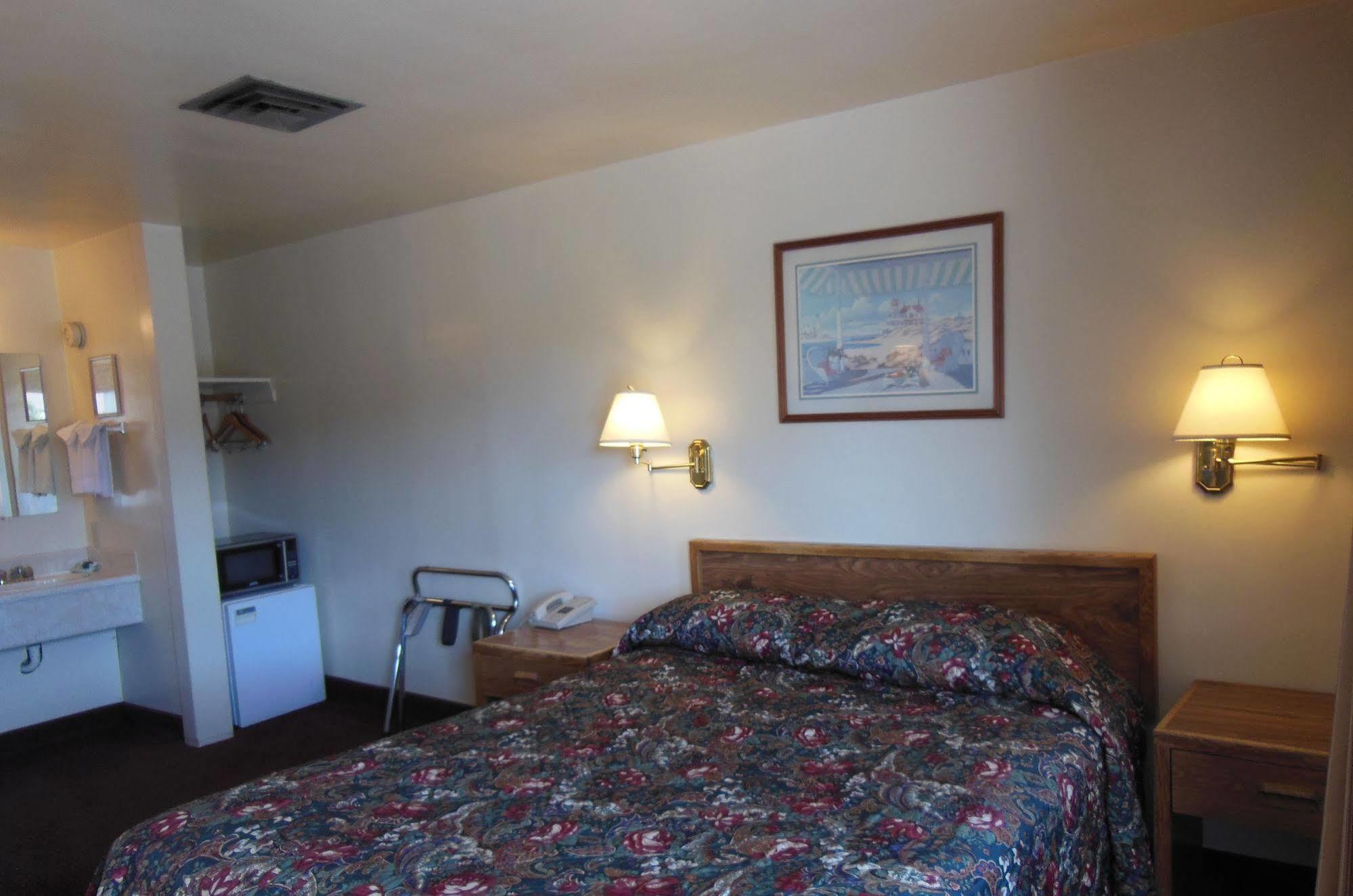 Super 8 By Wyndham Williams West Route 66 - Grand Canyon Area Eksteriør billede