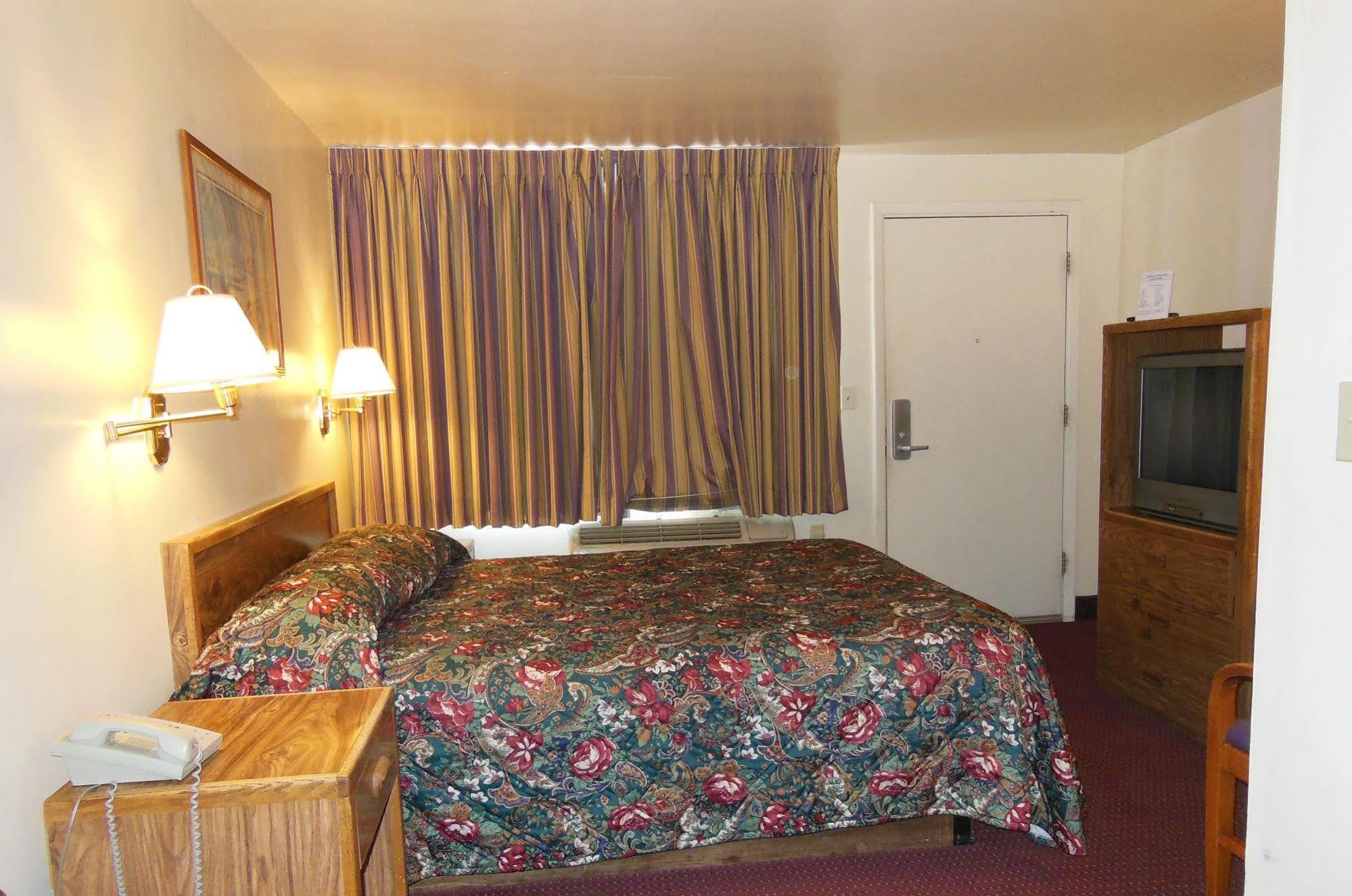 Super 8 By Wyndham Williams West Route 66 - Grand Canyon Area Eksteriør billede